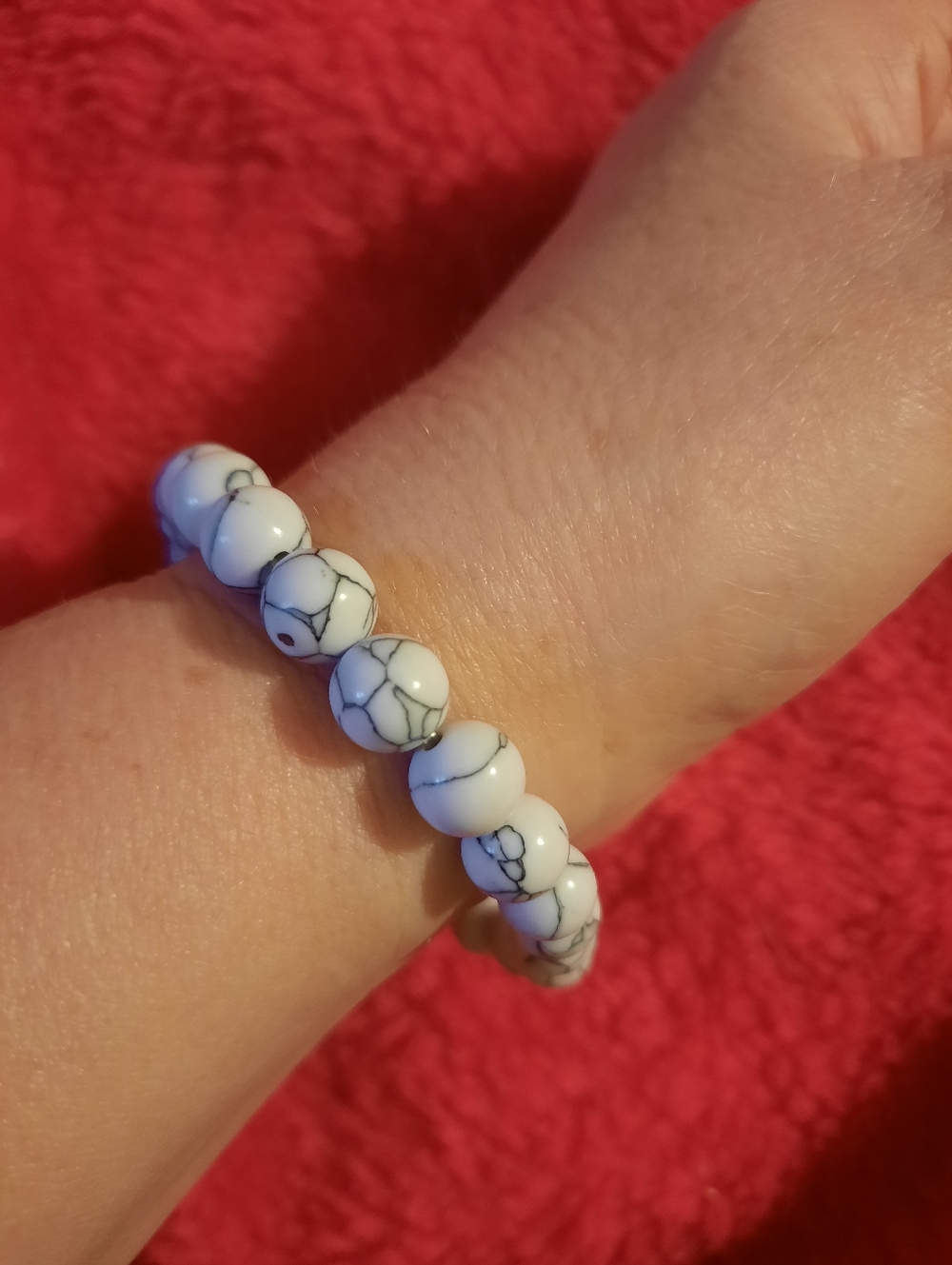 Pretty White Bracelet - Picture 2 of 2